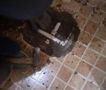 牙克石卫生间漏水维修公司为您分享下卫生间渗水如何处理及注意事项